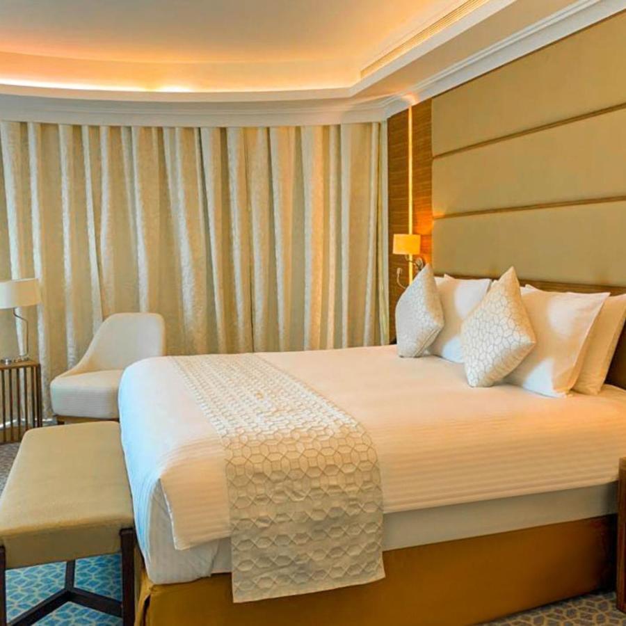 Grand Swiss-Belhotel Waterfront Seef Sanabis Exterior photo